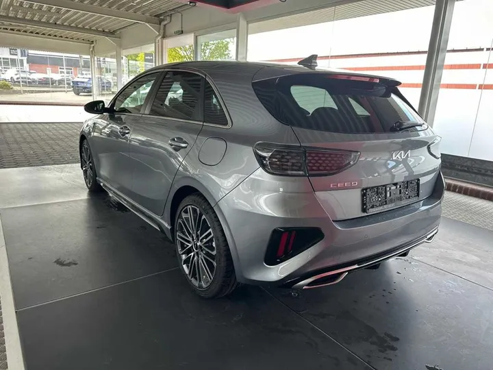 Kia cee'd / Ceed