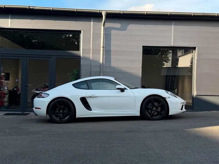 Porsche Cayman