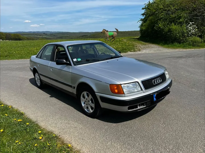 Audi 100