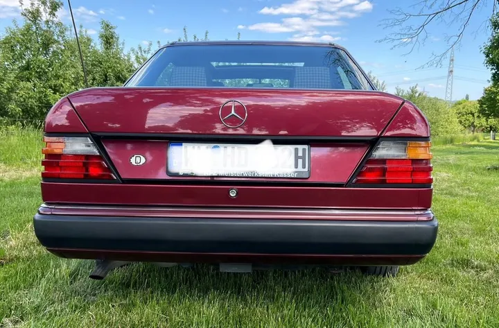 Mercedes-Benz 200