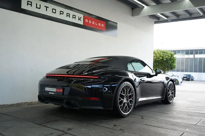Porsche 992