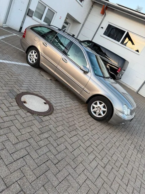 Mercedes-Benz C 180