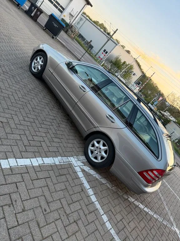 Mercedes-Benz C 180