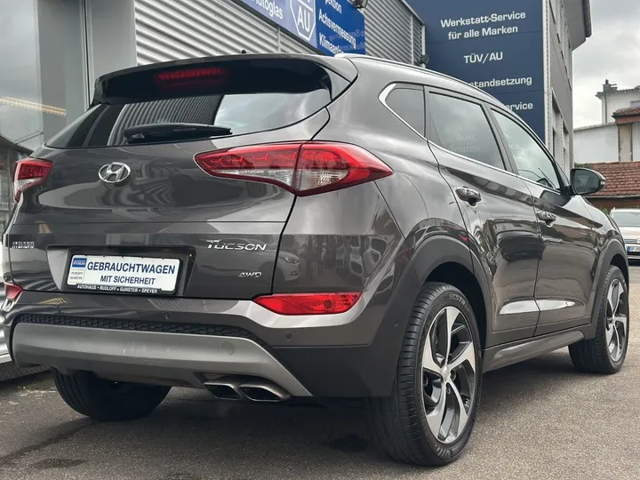 Hyundai TUCSON