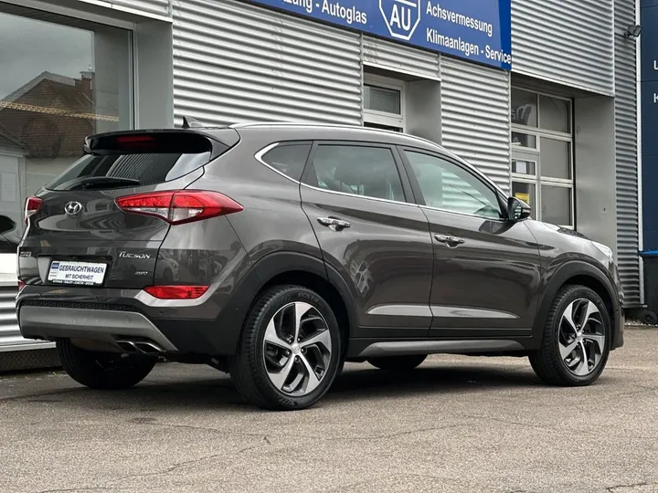 Hyundai TUCSON
