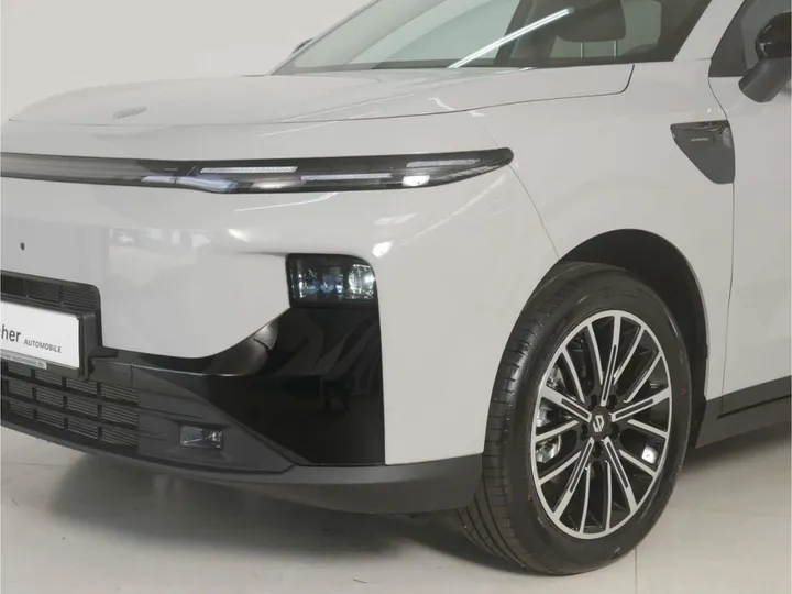 Leapmotor B10