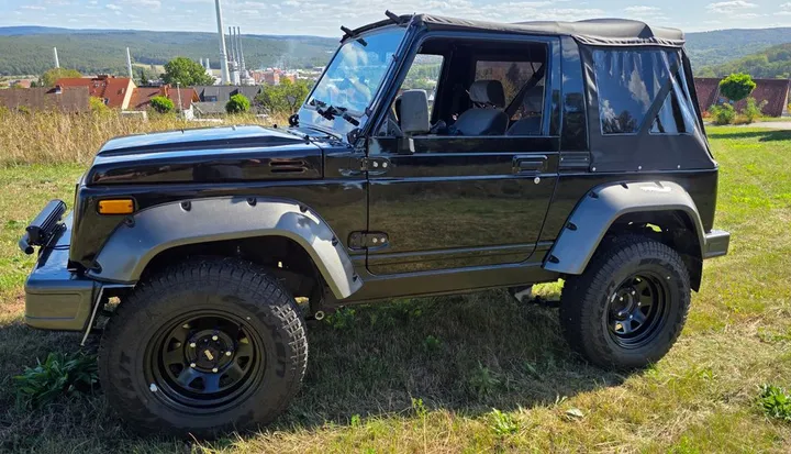 Suzuki SJ Samurai