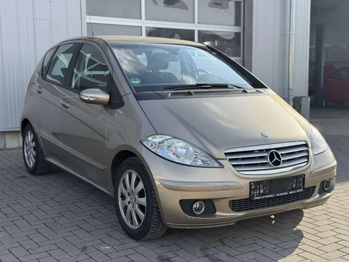 Mercedes-Benz A 200