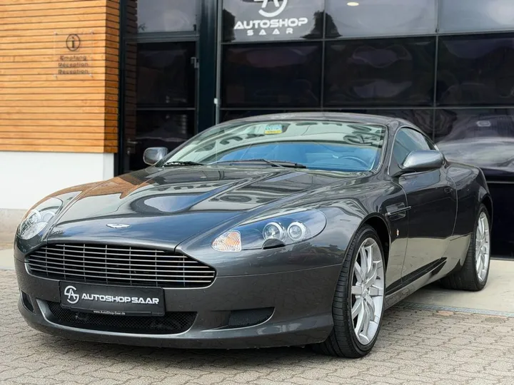 Aston Martin DB9