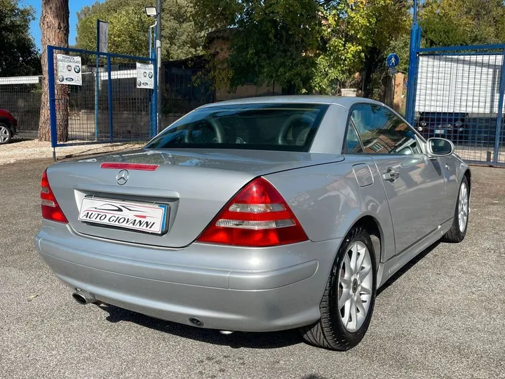 Mercedes-Benz SLK 200