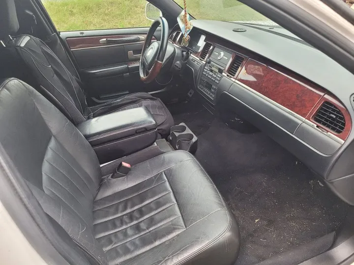 Lincoln Town Car