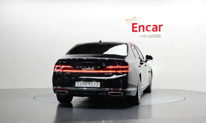 Genesis G90