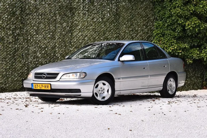 Opel Omega