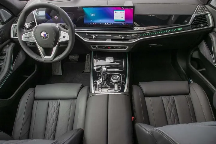 ALPINA XB7