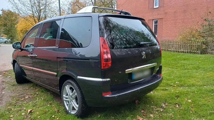 Peugeot 807