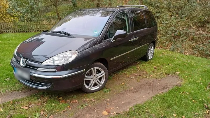 Peugeot 807