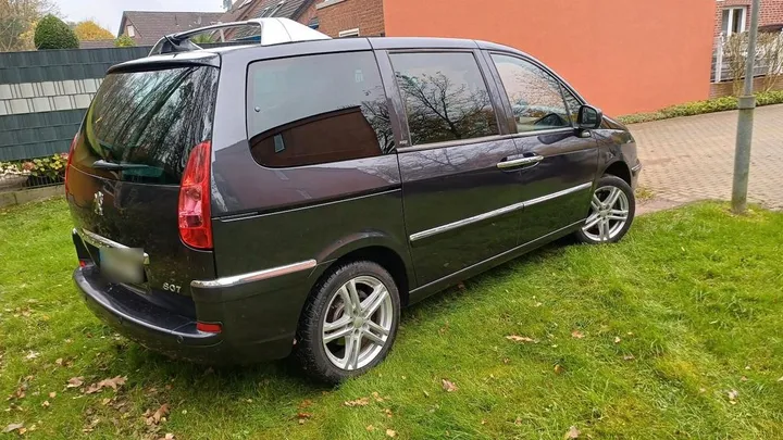 Peugeot 807