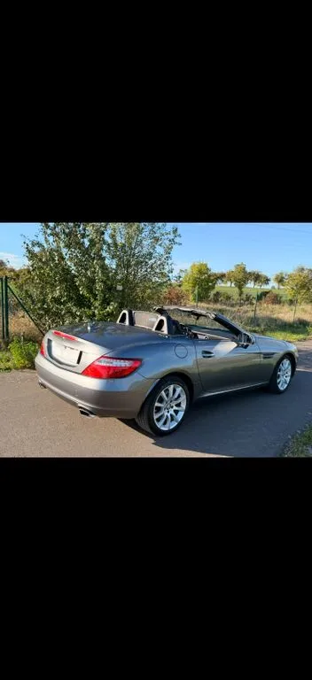 Mercedes-Benz SLK 250