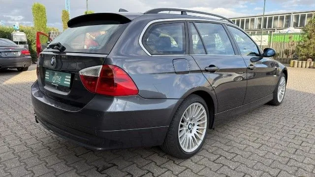 BMW 325