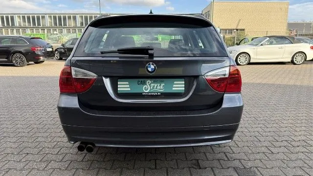 BMW 325