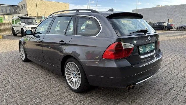 BMW 325
