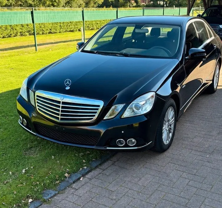 Mercedes-Benz E 220