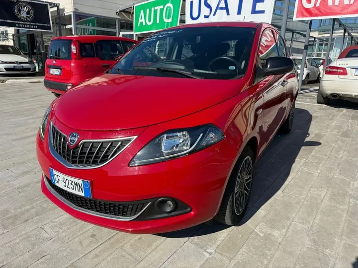 Lancia Ypsilon