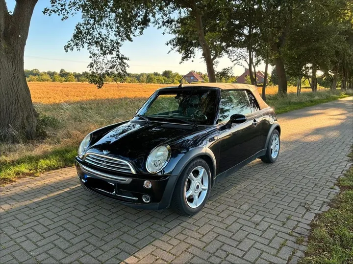 MINI Cooper Cabrio