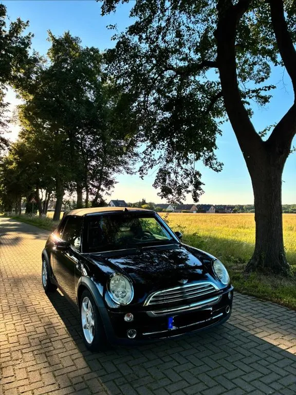 MINI Cooper Cabrio