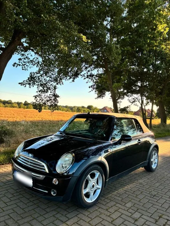 MINI Cooper Cabrio