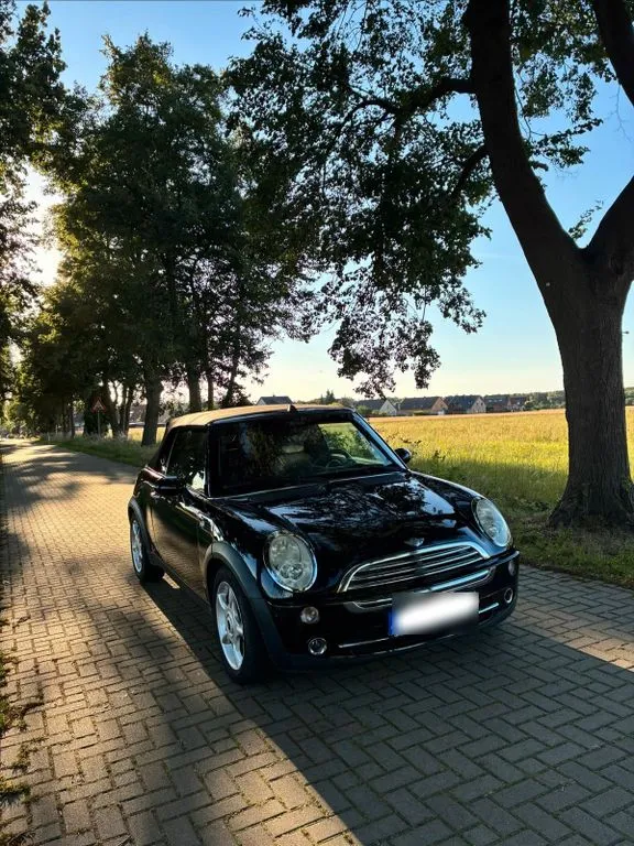 MINI Cooper Cabrio