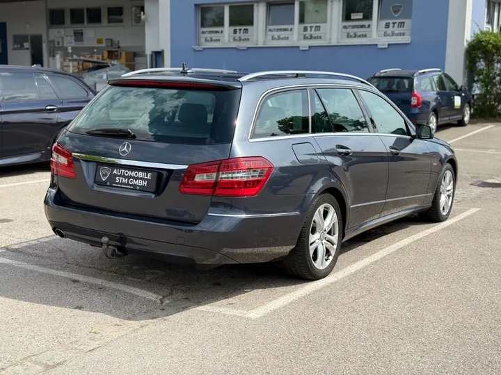 Mercedes-Benz E 200