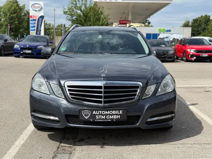 Mercedes-Benz E 200