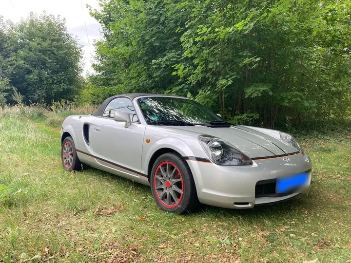 Toyota MR 2