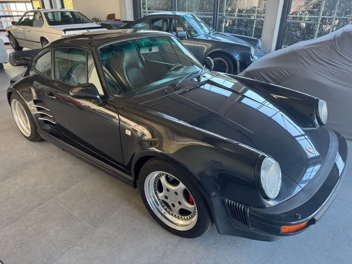Porsche 930