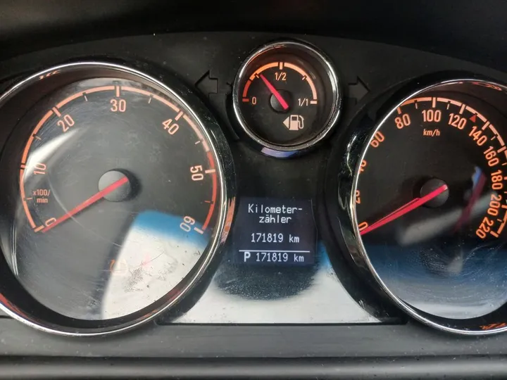 Opel Antara