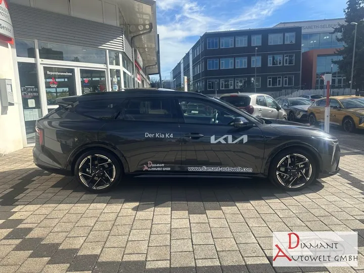 Kia K4