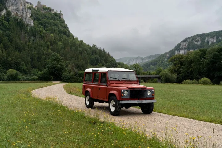 Land Rover Defender