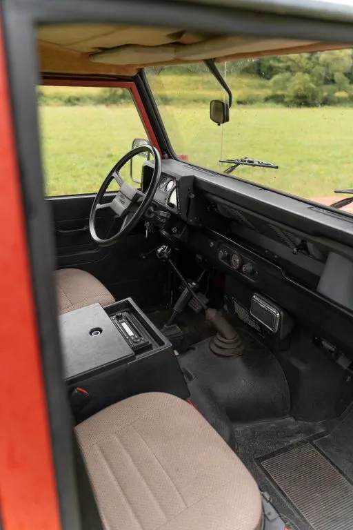 Land Rover Defender