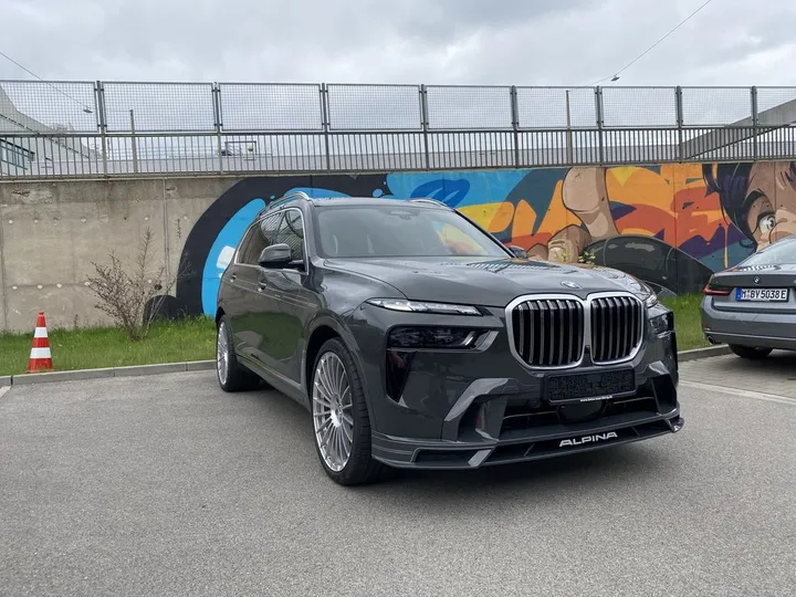 ALPINA XB7