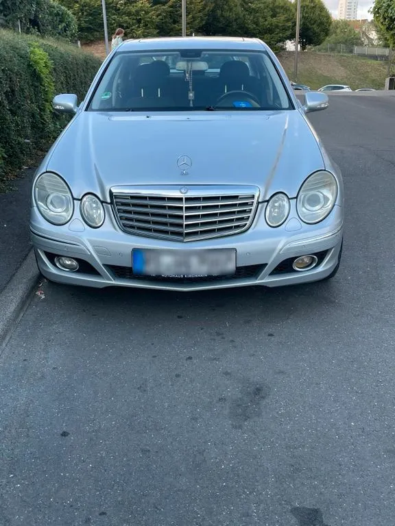 Mercedes-Benz E 280