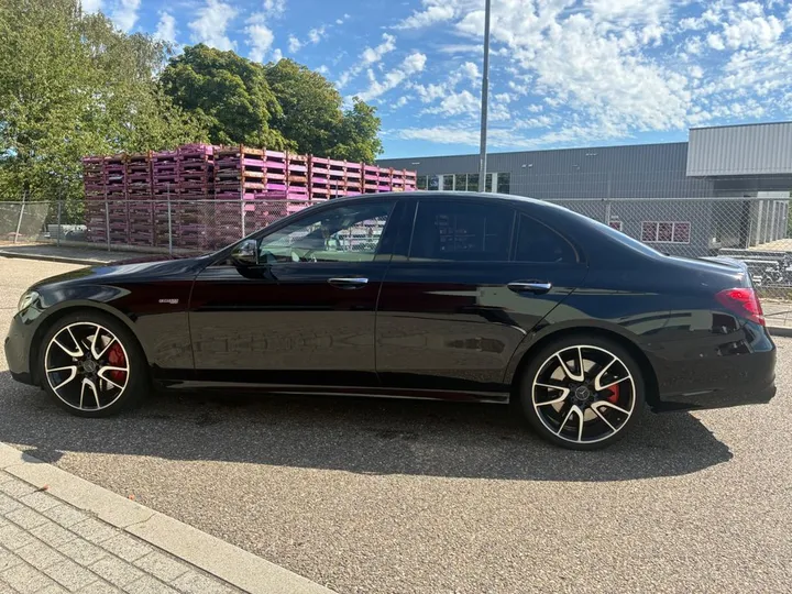Mercedes-Benz E 43 AMG