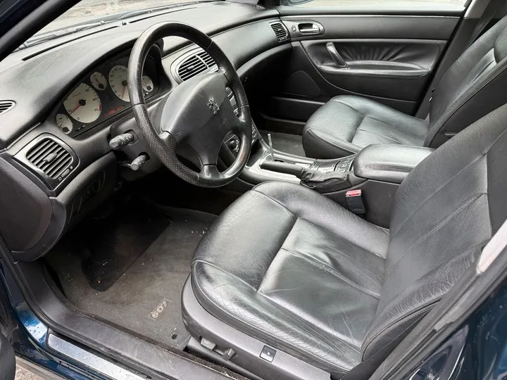 Peugeot 607