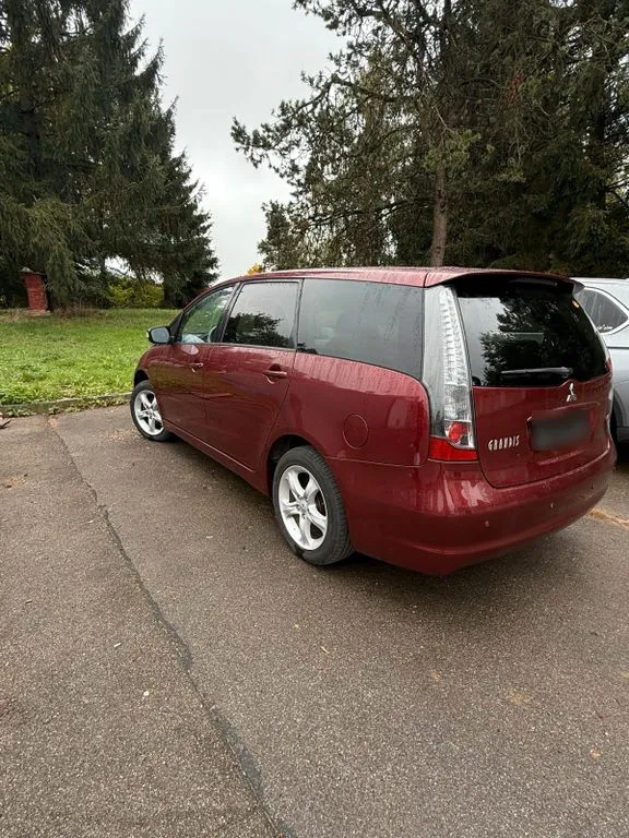 Mitsubishi Grandis