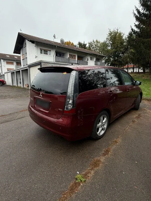 Mitsubishi Grandis