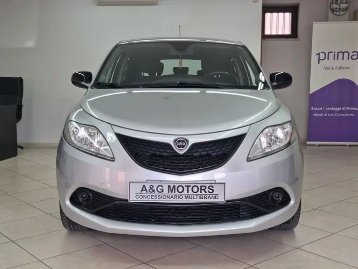 Lancia Ypsilon