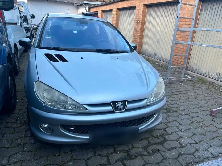 Peugeot 206