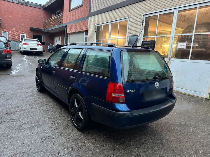 Volkswagen Golf