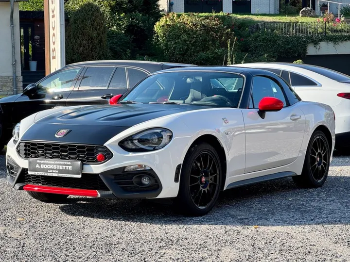 Abarth 124 Spider