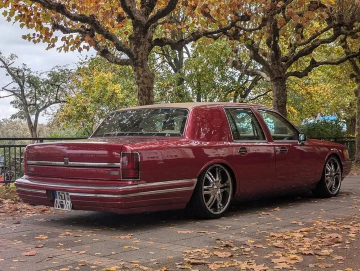 Lincoln Town Car